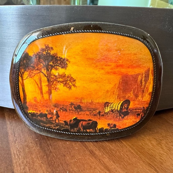 Vintage Other - Vintage Western Belt Buckle with Wagon Scene